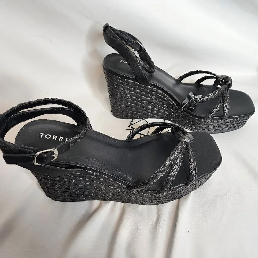 12W Torrid Black Strappy Raffia Platform 4